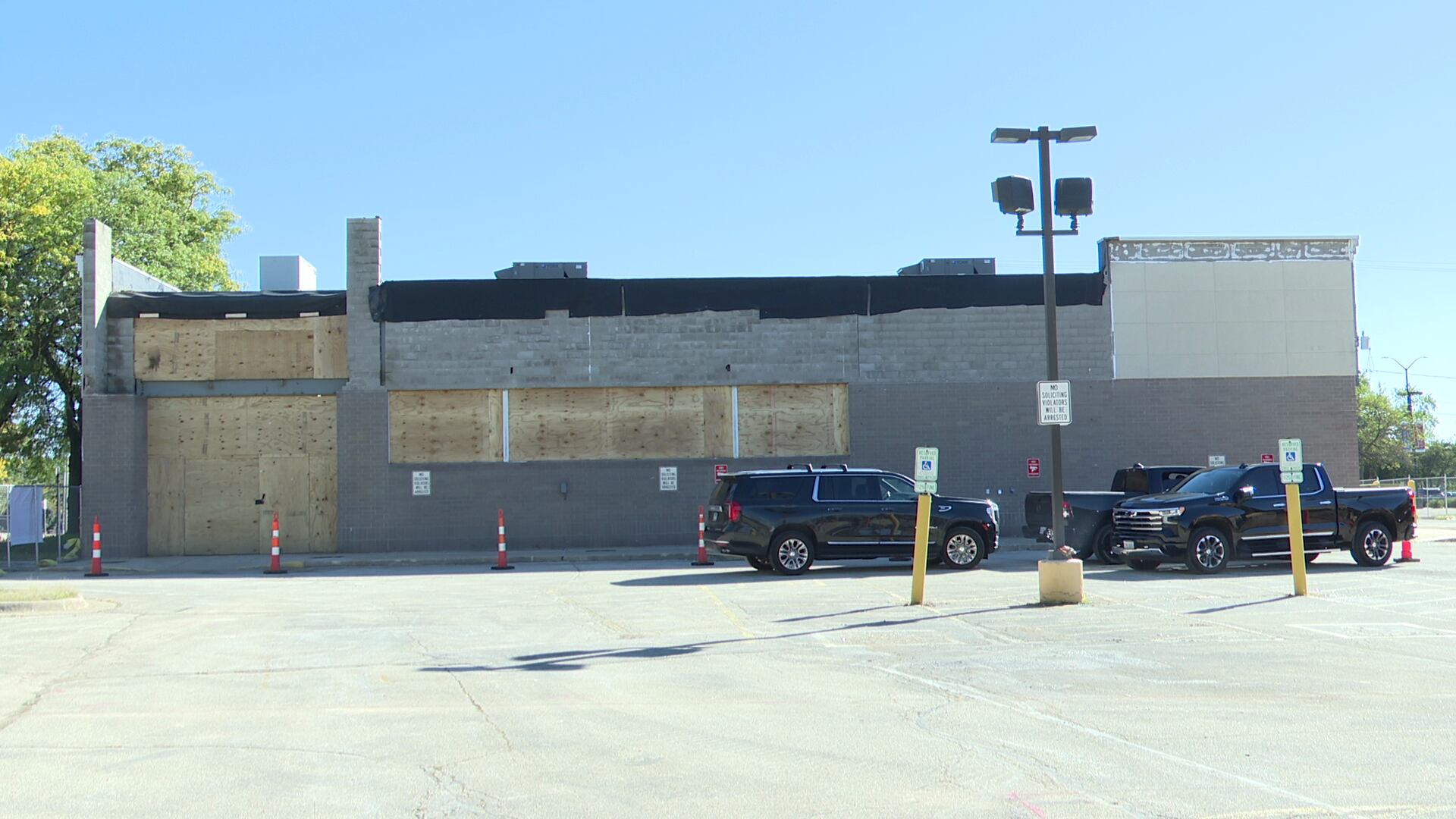Crusader Health begins demolition on former Walgreens location