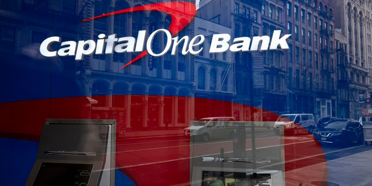Users report issues with deposits, payments during Capital One outage