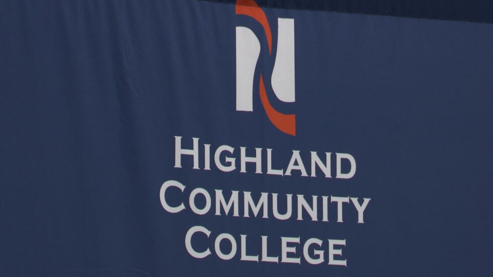 Highland Community College unveils mobile medical unit