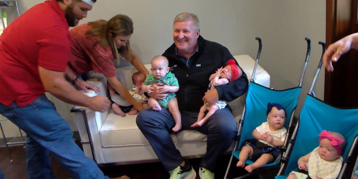 Two Sets of Triplets Born to Different Families Sharing the Same Last Name, Delivered by the Same Doctor Two Sets of Triplets Born to Different Families Sharing the Same Last Name, Delivered by the Same Doctor