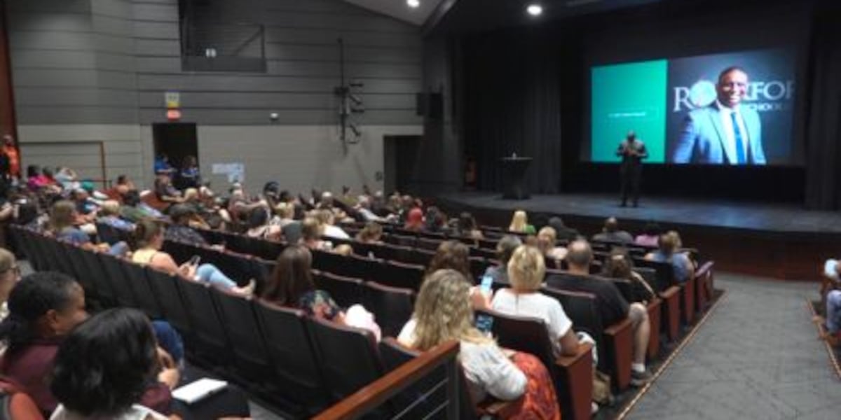 Community meets Rockford Public Schools new superintendent